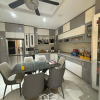 Giá Đt - Bán Bt 4 Tầng Ở Ngay - Khu Vip Lê Văn Sỹ - Ngang Gần 8M Nở Nhẹ, 150M2, Hẻm 8M - 25Tỷ