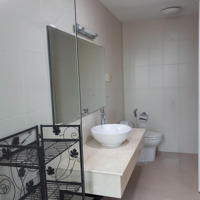 Bán Cc 3 Phòng Ngủ 122.5M2, 7,1 Tỷ Ở Hoàng Minh Giám, P9, Q.phú Nhuận, Hcm