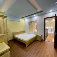 Cho thuê nhà khu phân lô Văn Cao, DT: 90m2, 4 p.ngủ.