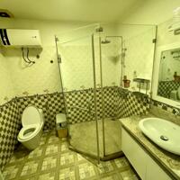 Cho thuê nhà khu phân lô Văn Cao, DT: 90m2, 4 p.ngủ.