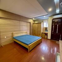Cho thuê nhà khu phân lô Văn Cao, DT: 90m2, 4 p.ngủ.