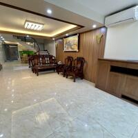 Cho thuê nhà khu phân lô Văn Cao, DT: 90m2, 4 p.ngủ.