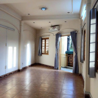 Cho Thuê Nhà Góc 2Mặt Tiềntrường Sa, P2, Phú Nhuận