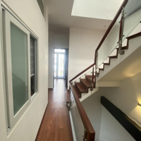 Ngay Ngã 4, Mặt Tiền Kinh Doanh Đường 10.5M, Nhà 4 Tầng Dòng Tiền Chỉ 8.95 Tỷ Hải Châu.