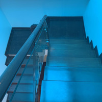 Bán Nhà 70M2 X 4 Tầng Mặt Đường Kinh Doanh Khu Việt Hưng Gần Bigc Đường 13M Vỉa Hè. Giá Bán 17,5 Tỷ