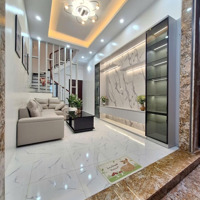Bán Nhà Tôn Đức Thắng 30M*5 Tầng 4 Ngủ 7.4Tỷ Nhà Gần Phố 40M Ra Đến Phố Tđt Liên Hệ: 0348176773