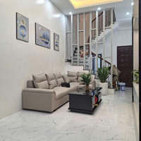 Bán Nhà Tôn Đức Thắng 30M*5 Tầng 4 Ngủ 7.4Tỷ Nhà Gần Phố 40M Ra Đến Phố Tđt Liên Hệ: 0348176773
