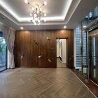 Cho Thuê Nhà Đẹp Hầm 3 Lầu Có Thang Máy Đường Lớn Thích Hợp Để Ở Và Kinh Doanh Văn Phòng
