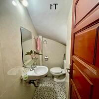 Cho thuê nhà riêng Ngọc Thụy 30m2 5 tầng 3 ngủ oto đỗ cách nhà 5m giá 10tr.