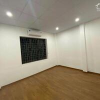 Cho thuê nhà riêng ngõ 169 Định Công, 50m2, 3 tầng, 3 ngủ, 3 vệ sinh, 11tr5