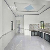 Bán Nhà Giá Rẻ, Mặt Tiền Đường Rộng 8 Mét
