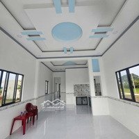 Bán Nhà Giá Rẻ, Mặt Tiền Đường Rộng 8 Mét