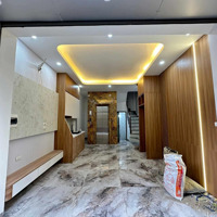 Bán Nhà Hồng Mai-Lô Góc-Thang Máy-Xây Mới 5 Tầng- Giá Bán 8,3 Tỷ-Ô Tô Đỗ Cách 10M