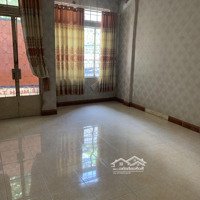 Thuê Nguyên Lầu 1 Trong Chợ Hoàng Hoa Thám Phường 13 Tân Bình