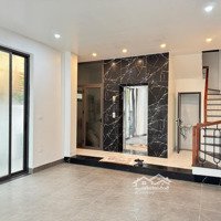 Bán Nhà Riêng 50M2, 25 Tỷ Tại Lạc Long Quân, Nhật Tân, Tây Hồ, Hà Nội