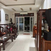 Bán Nhàhẽm Xe Hơicô Bắc P Cô Giang Quận 1.