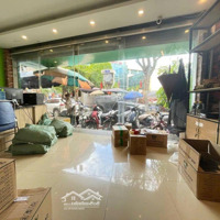 Mặt Phố Đông Ngạc -Diện Tích72M Nhà 3 Tầng Dân Xây Chắc Chắn - Giá Đầu Tư Chỉ Hơn 7 Tỷ.