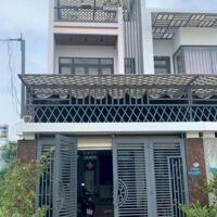 Nhà 2 tầng 1 tum gần chợ Tân Hiệp , giáp VSIP3 Bình Dương