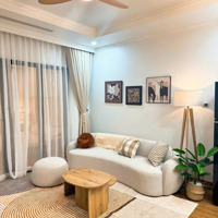 Chính Chủ Bán Gấp Căn 01 Phòng Ngủr6 Royal City, Đầy Đủ Nội Thất, Có Slot Oto, Giá 5,X Tỷ Liên Hệ: 0947795999