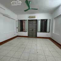 Cho Thuê Nhà Trung Hoà - Cầu Giấy. 130M2 X 5 Tầng,Mặt Tiền5.5M. Tầng 1 Thông, Các Tầng Trên Chia 2