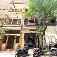 BÁN NHÀ CHÙA LÁNG ĐỐNG ĐA- VỈA HÈ RỘNG- Ô TÔ TRÁNH VỪA Ở VỪA LÀM VĂN PHÒNG , SPA GIÁ 18 TỶ .