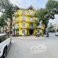 Tôi Bán Biệt Thự Sân Vườn Kđt Việt Hưng Sài Đồng Cách Mặt Phố 1 Nhà 250M2 5 Tầng Thang Máy 44.6 Tỷ