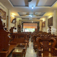 Bán Nhà Mặt Phố Tại Đồng Kỵ, Giá Thỏa Thuận, 137M2, Mặt Tiền 5.5M