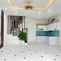 Siêu Phẩm Nhà Đẹp - Phân Lô Ôtô- Lô Góc 2 Thoáng - Ngõ Rộng Ôtô Tránh Quay Đầu Thoải Mái!