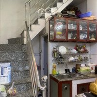 Bán Nhà Đoàn Văn Bơ Quận 4 - 4 Tầng Đúc - Chỉ 2 Tỷ Nhỉnh - Hẻm Rộng 3M