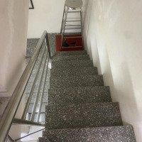 Bán Nhà Đoàn Văn Bơ Quận 4 - 4 Tầng Đúc - Chỉ 2 Tỷ Nhỉnh - Hẻm Rộng 3M
