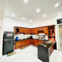 Bán Biệt Thự Nghỉ Dưỡng Có Hồ Bơi 5 Tầng Thang Máy Mới Tinh 8X20 Ngay Âu Cơ