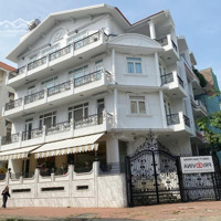 Cho Thuê Nhà Nguyên Căn Góc Kdc Himlam Quận 7 Dt: 137,5M2 Có Thang Máy Gb: 90 Triệu Liên Hệ: 0908935765