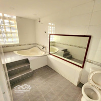 Bán Gấp Biệt Thự Đinh Bộ Lĩnh Bình Thạnh 5 Phòng Ngủ7.5X16=120M2 1T2L Giá Chỉ 18,5 Tỷ