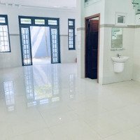 Nhà Mặt Tiền Gần 600 M2 Sử Dụng - Ngay Sân Bay
