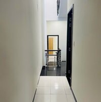 Chính chủ bán nhà kiệt ô tô 123 Cù Chính Lan, ngay sát chợ Thanh Khê, rất thuận tiện vừa ở vừa kinh doanh buôn bán