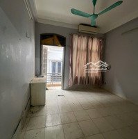 Cho Thuê Nhà Miếu Đầmdiện Tích65M24 Tầng, Mt4.5M, T1 Thông Sàn, T2 - 3 Chia 2P/Tầng Ngõ Xe 3Gác 18 Triệu/Th