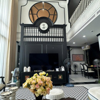 Chủ Thiện Chí, Cần Bán Penthouse, 5Pn 4 Vệ Sinhdiện Tích 300M2, Trục 5+6 Full Nội Thất Luxury( Hữu Hạn)