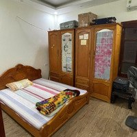 Cho Thuê Nhà Nguyên Căn Tại Đường Nguyễn Văn Cừ, 3 Phòng Ngủ 4 Tầng. Giá 30 Triệu/Tháng