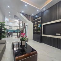 Nhà Chính Chủ Trần Thái Tông. Cầu Giấy Vị Trí Đẹp. Thiết Kế Hiện Đại. Sẵn Ở Ngay