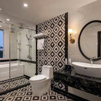 Bán Nhà Mặt Phố Hàng Buồm, Hoàn Kiếm, 302M2 X 7 Tầng, Mặt Tiền 10M, Giá Bán 260 Tỷ!