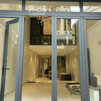 Mặt Tiền Q1 Giá Chỉ 300 Triệu!Mặt Tiềnđinh Công Tráng, Q1. 4,5 X 22M (100M2) - 6 Tầng + Thang Máy 30 Tỷ Tl
