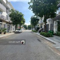 Bán Nhà Vạn Phúc Full Nội Thất Gỗ .Diện Tích5 X 21 . Nhà Đẹp Ở Ngay . Giá 19,2 Tỉ