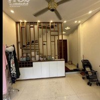 Hiếm Có! Bán Nhà 5T Gia Quất, Full Nội Thất, Mới Đẹp, Vị Trí Trung Tâm.diện Tích44M2, Giá Chỉ 6,3 Tỷ