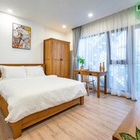 Cho Thuê Căn Hộ 30M2 Ngay Ngã 4 Phú Nhuận. Ban Công To ,Thang Máy Tận Phòng. Sát Bên Q1 Q3 Chỉ 6 Triệu5