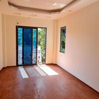 Bán Nhà Yên Bệ Kim Chung, 30m2*5Tầng, Mặt ngõ, lô góc 2 thoáng mặt chỉ 30m ra ôtô dừng đỗ.