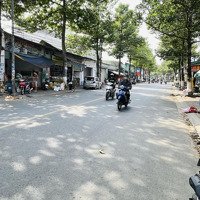 Bán Nhà C4 .Mặt Tiền Kinh Doanh Sầm Uất .Ngang 6M Đep.gần Làng Đại Học Quôc Gia Tphcm