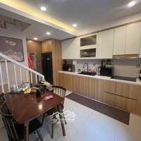 Nhà Đẹp 3 Tầng Ở Ngay Nhỉnh 3 Tỷ Ô Tô Đỗ Cửa Đầu Phố Nguyễn Văn Cừ 10 Phút Sang Phố Cổ Hà Nội