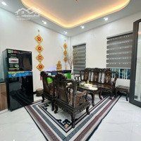 Ngõ Thông Nhà Mới Lô Góc Ô Tô Tránh 5 Tầng Chính Chủ