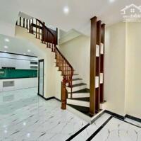 Bán nhà 39m2 cạnh UBND xã Liên Trung, Đan Phượng. Nhà xây 4 tầng, mặt ngõ thông Ôtô đỗ cửa
