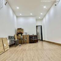 Nhà Hẻm Ôtô Đường Hồ Bá Kiện Phường 15 Quận 10.